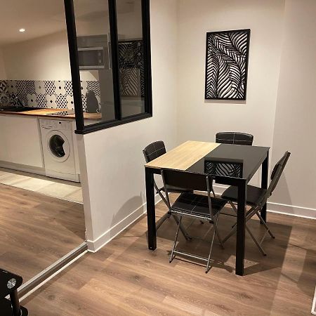 Le Black & White, Hyper Centre - Paisible- Wifi Hd- Netflix- Proche Gare -Ideal Couple Et Business Niort Eksteriør bilde
