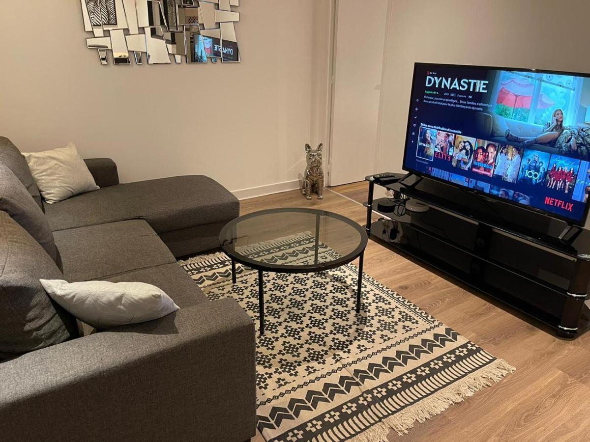 Le Black & White, Hyper Centre - Paisible- Wifi Hd- Netflix- Proche Gare -Ideal Couple Et Business Niort Eksteriør bilde